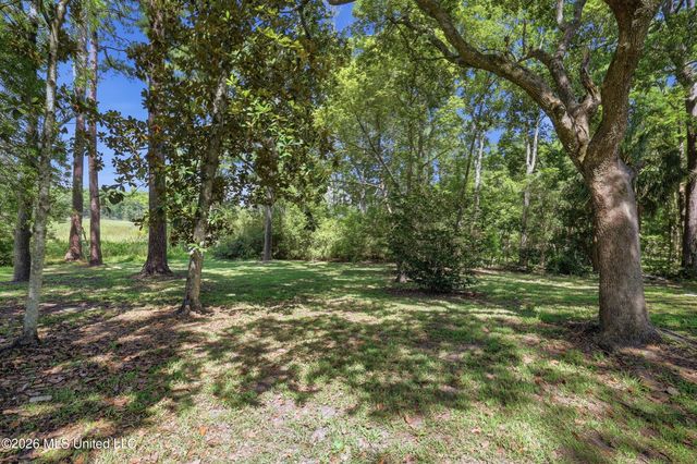 1432 Sioux Bayou Drive, Gautier, MS 39553