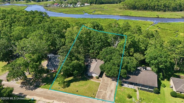 1432 Sioux Bayou Drive, Gautier, MS 39553