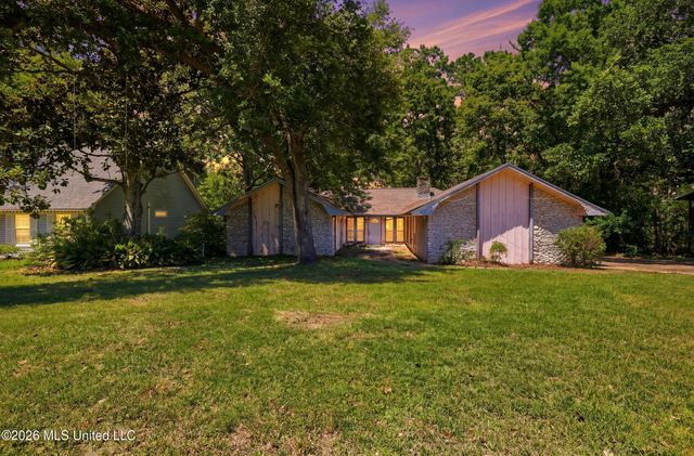 1432 Sioux Bayou Drive, Gautier, MS 39553