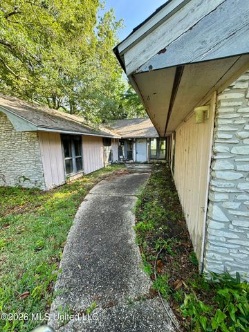 1432 Sioux Bayou Drive, Gautier, MS 39553