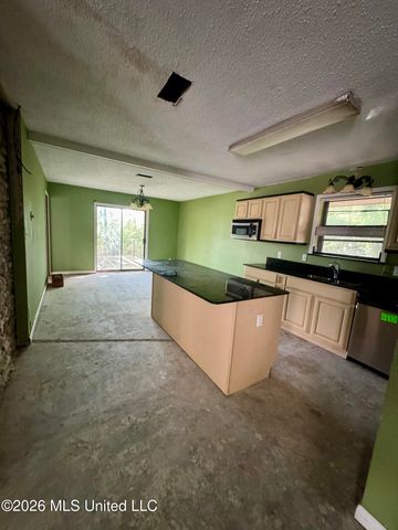 1432 Sioux Bayou Drive, Gautier, MS 39553