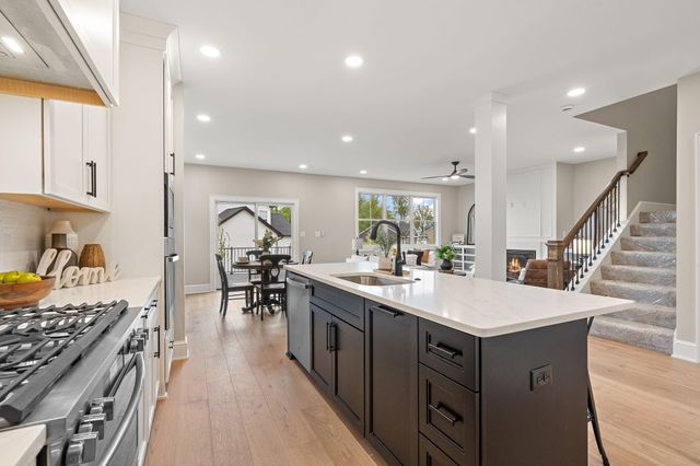 2230 Redwood Lane, Chesterton, IN 46304