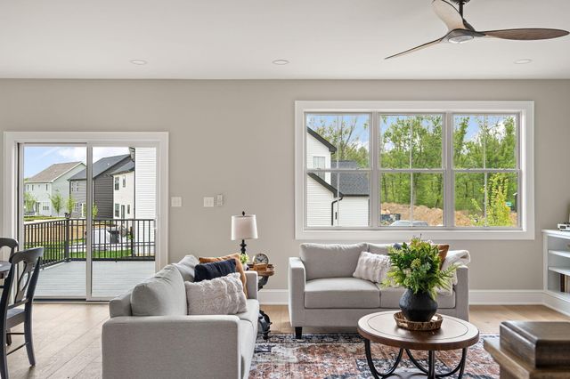 2230 Redwood Lane, Chesterton, IN 46304