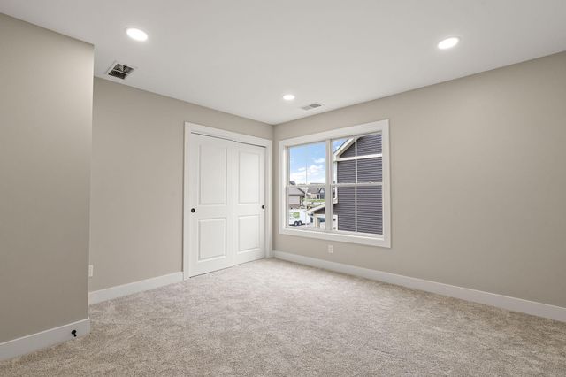 2230 Redwood Lane, Chesterton, IN 46304