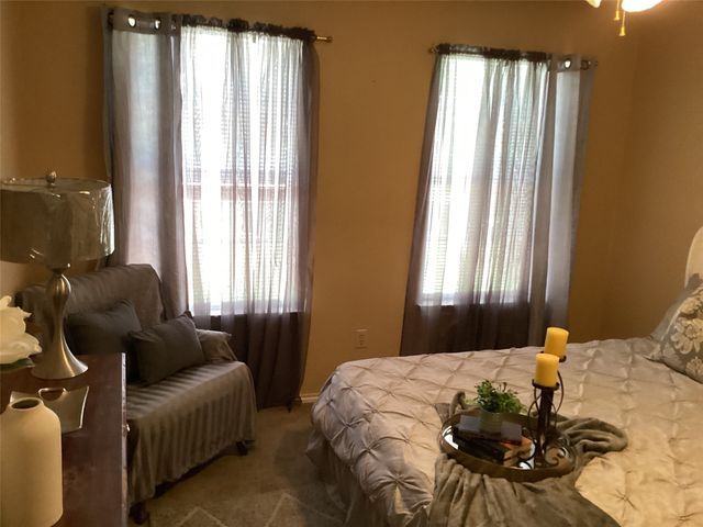 702 Rawlins Drive, Lancaster, TX 75146