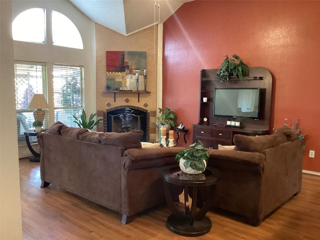 702 Rawlins Drive, Lancaster, TX 75146