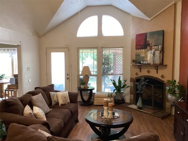 702 Rawlins Drive, Lancaster, TX 75146