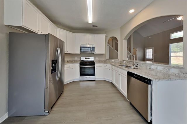 8000 N Tarrytown Crossing Drive, Conroe, TX 77304