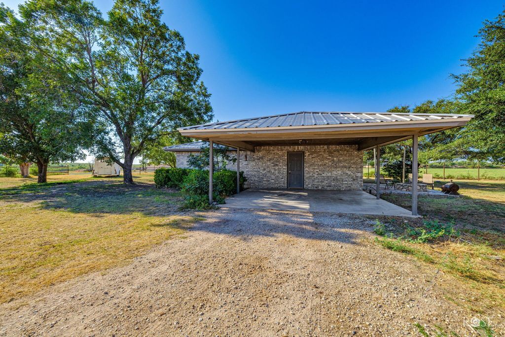 Image 22 of property listing at 5601 Mullins Crossing Road, Miles, TX 76861
