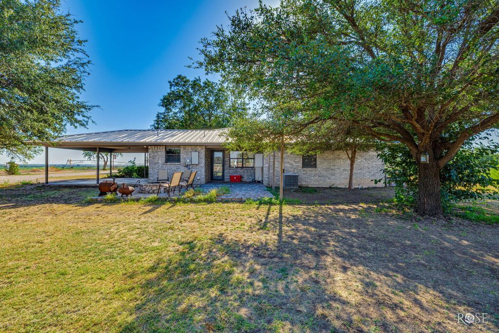 Image 25 of property listing at 5601 Mullins Crossing Road, Miles, TX 76861