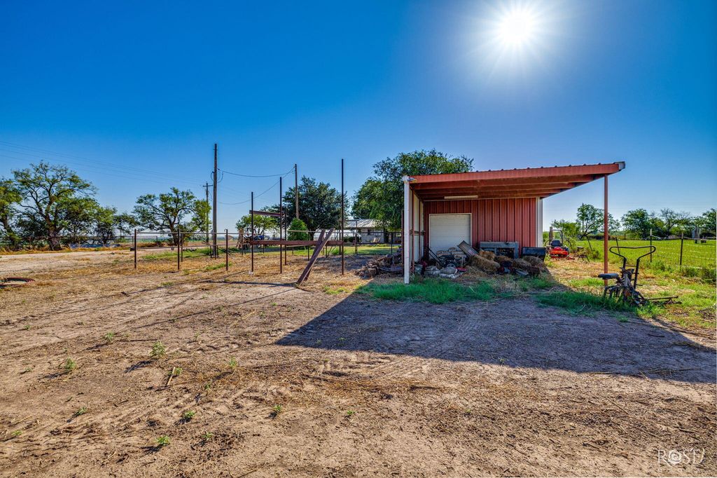 Image 28 of property listing at 5601 Mullins Crossing Road, Miles, TX 76861