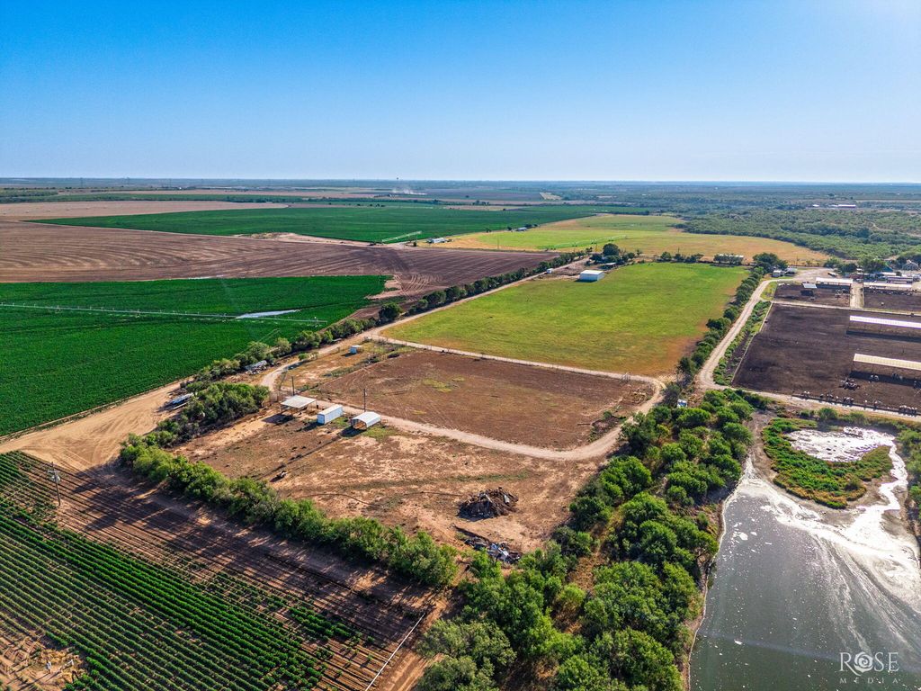 Image 40 of property listing at 5601 Mullins Crossing Road, Miles, TX 76861