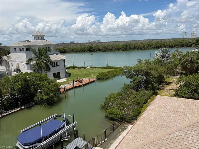 6014 Cypress LN, Bonita Springs, FL 34134
