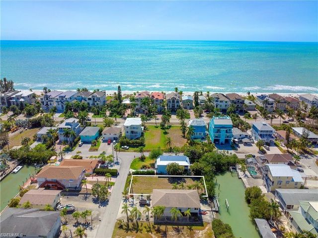 6014 Cypress LN, Bonita Springs, FL 34134