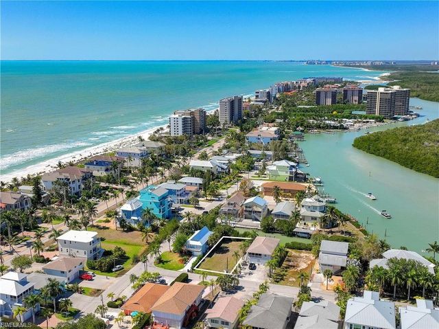 6014 Cypress LN, Bonita Springs, FL 34134