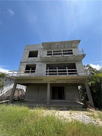 6014 Cypress LN, Bonita Springs, FL 34134