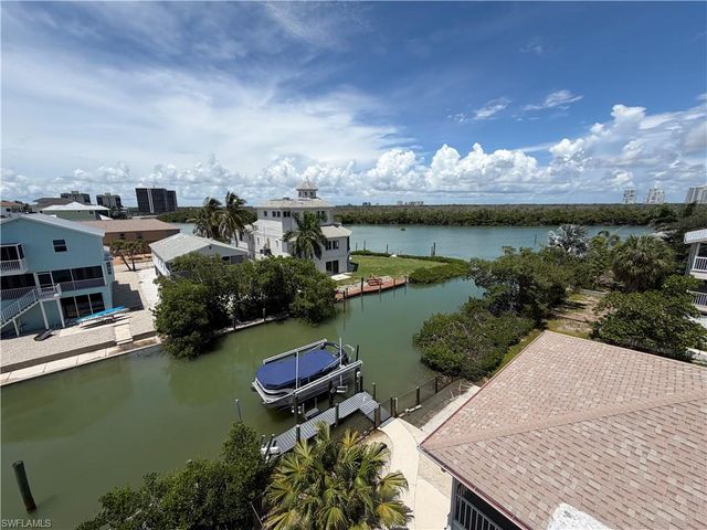 6014 Cypress LN, Bonita Springs, FL 34134