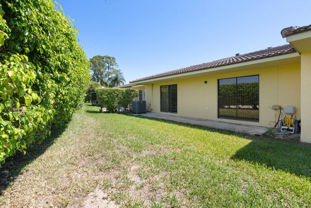 6731 Bridlewood Court, Boca Raton, FL 33433