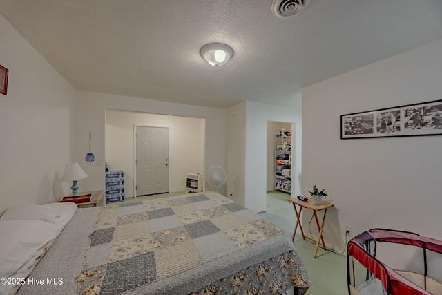 620 S Raleigh Street, Wallace, NC 28466