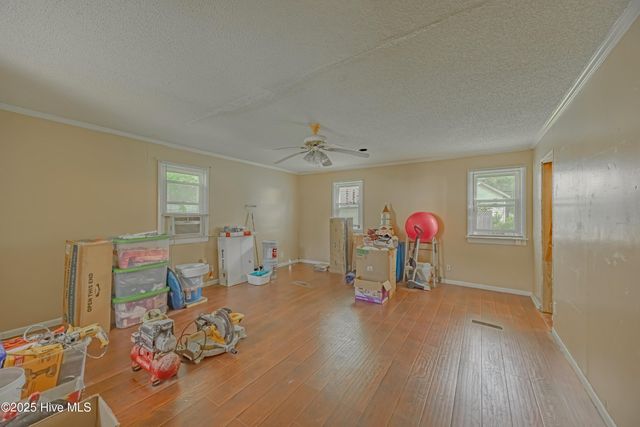 620 S Raleigh Street, Wallace, NC 28466