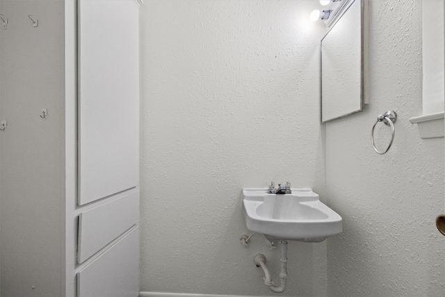 500 Hwy 22, Meridian, TX 76665