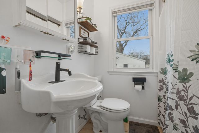 7623 Monroe Avenue, Hammond, IN 46324