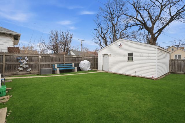 7623 Monroe Avenue, Hammond, IN 46324