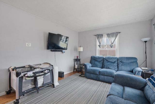 7623 Monroe Avenue, Hammond, IN 46324