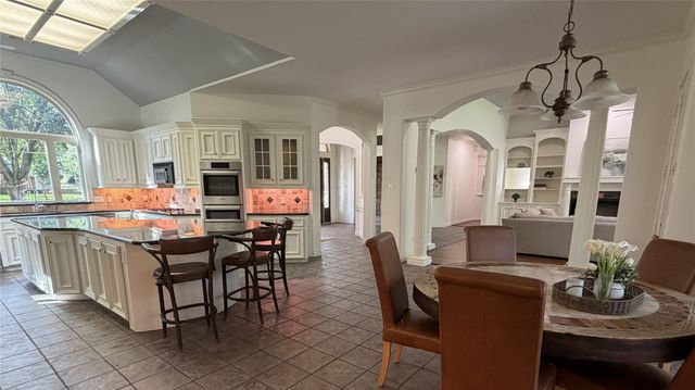 8615 Haven Woods Way, Tomball, TX 77375