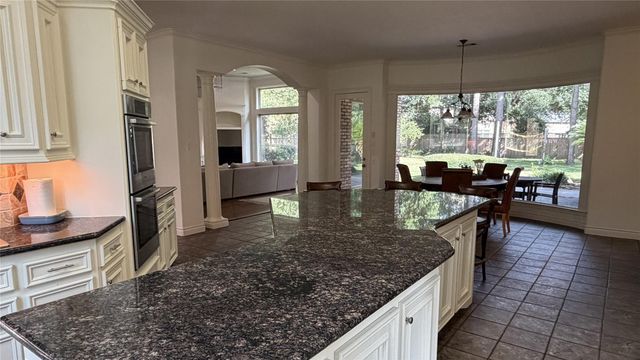 8615 Haven Woods Way, Tomball, TX 77375