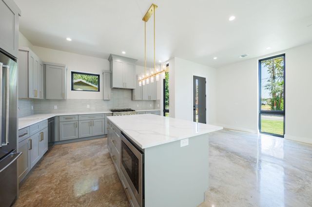 6315 Del Monte RD A, Austin, TX 78741