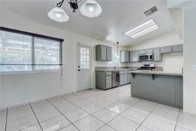 14845 Hibiscus, Fontana, CA 92335