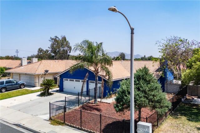 14845 Hibiscus, Fontana, CA 92335