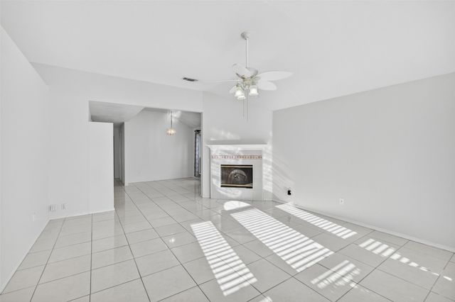 7016 Snowivy Court, Arlington, TX 76001