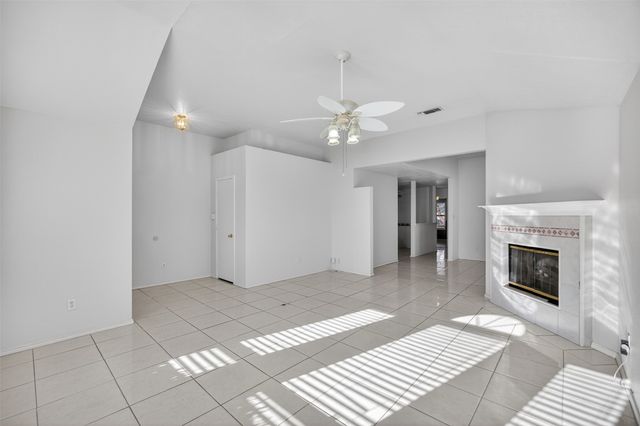 7016 Snowivy Court, Arlington, TX 76001