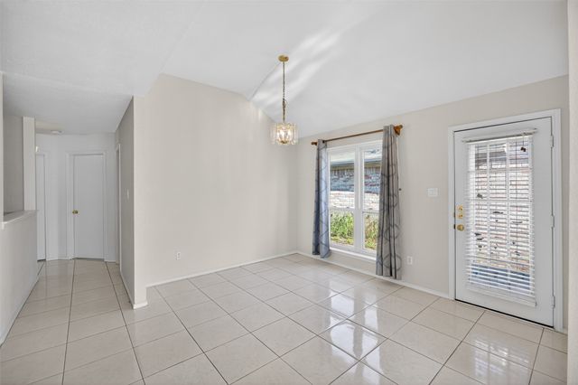 7016 Snowivy Court, Arlington, TX 76001