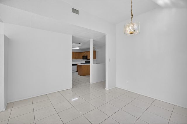 7016 Snowivy Court, Arlington, TX 76001