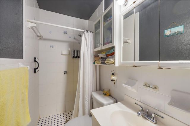 4932 MURRAY HILL DRIVE, Tampa, FL 33615