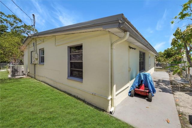 4932 MURRAY HILL DRIVE, Tampa, FL 33615