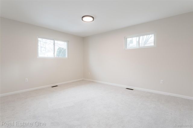 19339 Starlane Street, Southfield, MI 48075