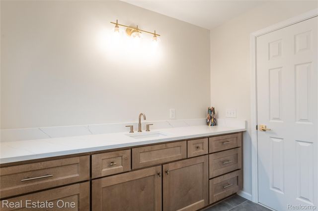 19339 Starlane Street, Southfield, MI 48075