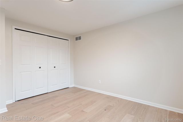 19339 Starlane Street, Southfield, MI 48075