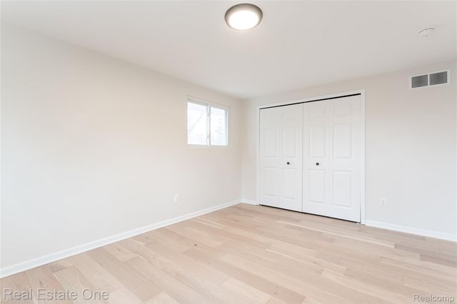 19339 Starlane Street, Southfield, MI 48075