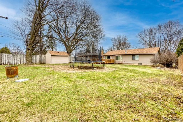 19249 Parkville Street, Livonia, MI 48152