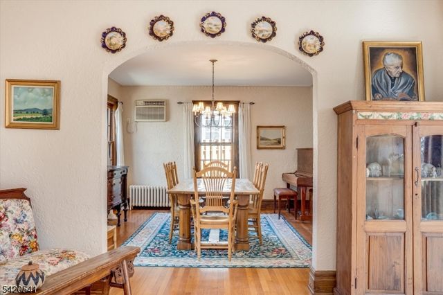 55 Luddington Rd, West Orange Twp., NJ 07052