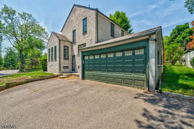 55 Luddington Rd, West Orange Twp., NJ 07052
