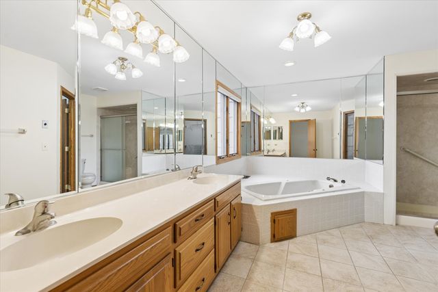 1125 Foxtail Court, Darien, IL 60561