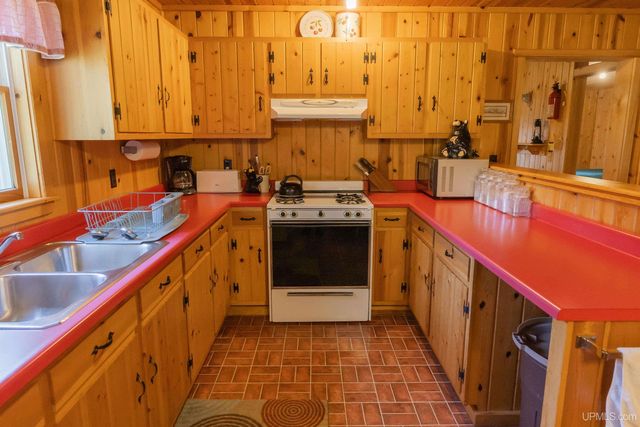 16151 Forest Road, Rock, MI 49880