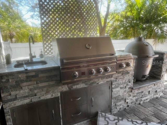 710 36TH AVENUE N, St Petersburg, FL 33704