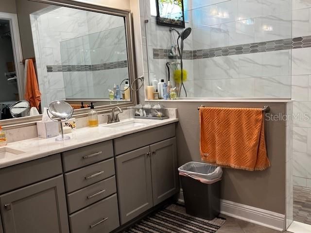 710 36TH AVENUE N, St Petersburg, FL 33704